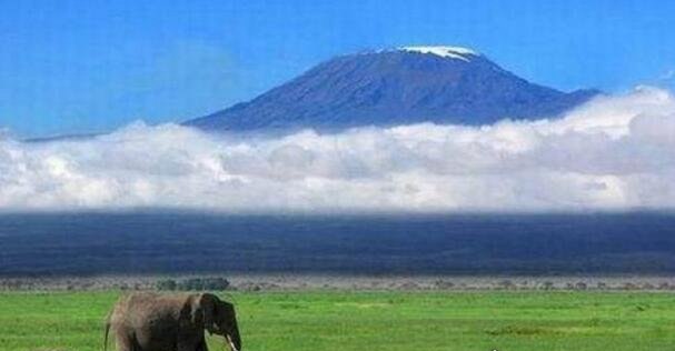 非洲最高的山脉 乞力马扎罗山(海拔5895米/非洲最高点)