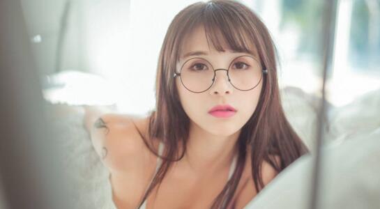 最新十大宅男女神排行榜 天使面孔魔鬼的身材