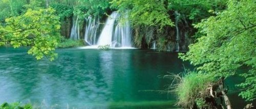 世界十大湖泊排行榜 最大的湖泊是里海(面积37万平方公里)