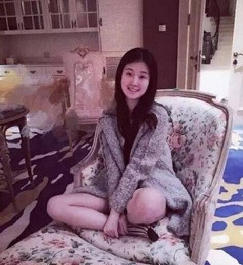 乔欣家里到底干什么的?富二代出生家境殷实(现实版的曲筱绡)
