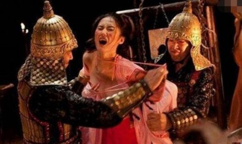 古代女子宫刑 幽闭之刑(用木槌捶落女性子宫让其不能性X)