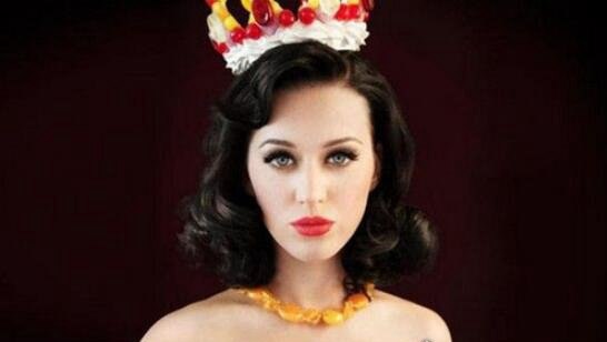 katy perry为什么叫水果姐 喜欢用水果代表自己(包括服装道具等)