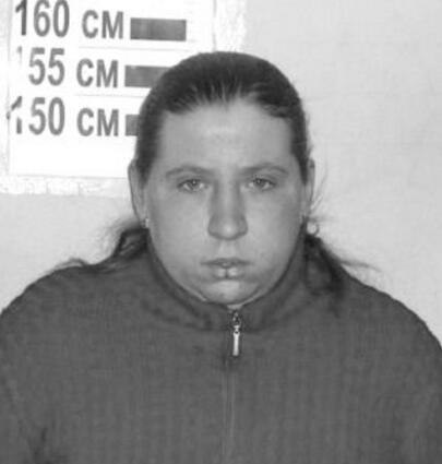 34岁狗孩奥克纳·马拉娅现状 狗性难移男友被吓跑