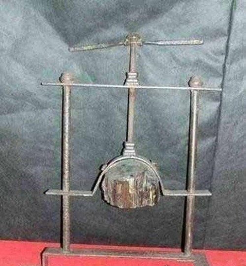 让人看着都颤抖的古代刑具 最后一个没人能够撑过10分钟