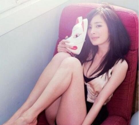 杨幂门事件回顾 出演AV影片女主被截销魂图(实则闹剧一场)