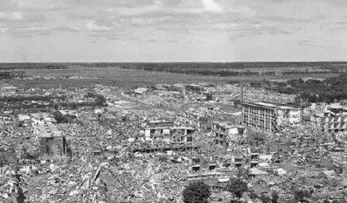 唐山大地震是哪一年 1976年(伤亡达九十多万)