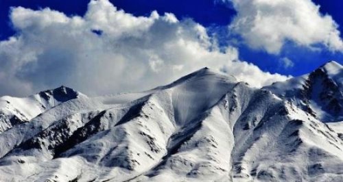 中国最长的山脉 中国第一神山昆仑山脉(全长2500千米)