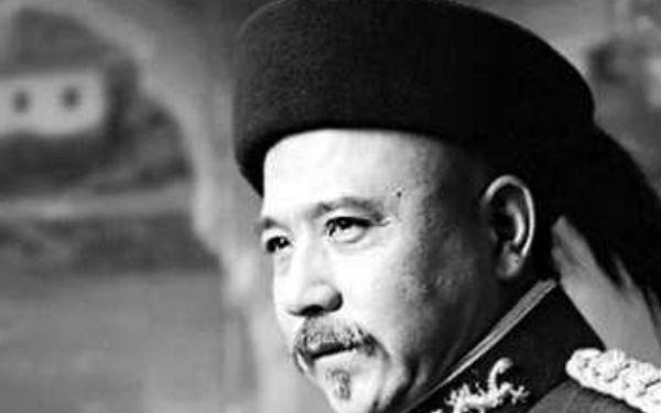 中国历史上2位鹰视狼顾之相的人物 司马懿和袁世凯(帝王之相)