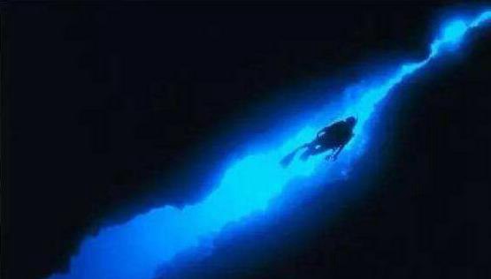 马里亚纳海沟恐怖图片 活在海沟8000米以下的狮子鱼(震惊科学家)