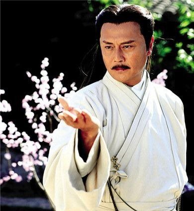古龙《蝴蝶剑》中孙玉伯和万鹏王谁更强 孙玉伯武功更高