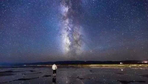 幻境般的玻利维亚天空之镜 让你完全分不清楚天与地