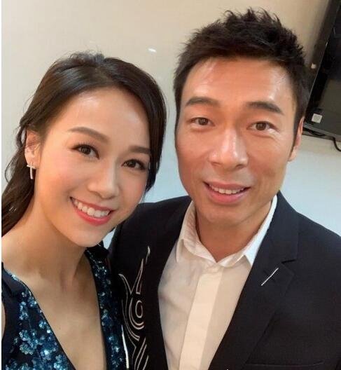 黄心颖照片被遮脸 "油炸许志安"小吃被推出(商家炒作)