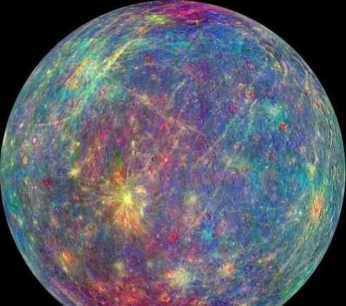 太阳系中最大的行星是木星 质量是地球的318倍(最小的是水星)