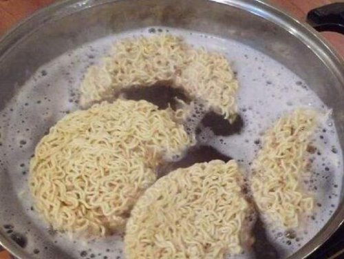 世界七大黑暗泡面料理 方便面雪糕滋味简直太酸爽