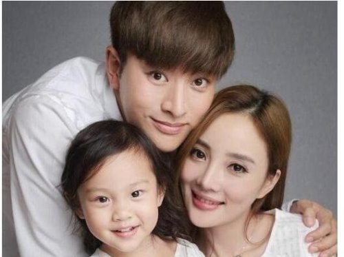 贾乃亮和李小璐离了么 贾乃亮自称单身(多种迹象表明已离婚)