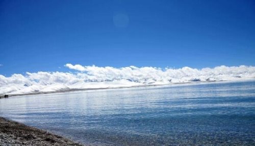 世界上海拔最高的湖 纳木错湖(湖面海拔高达4718米)