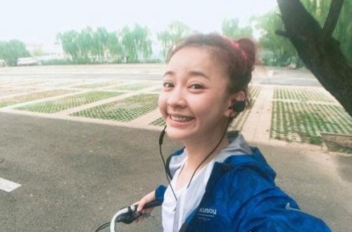 硬核产妇陈意涵出月子跑步 她刚出月子就半个小时跑5公里