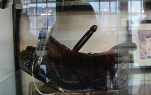 让人看着都颤抖的古代刑具 最后一个没人能够撑过10分钟
