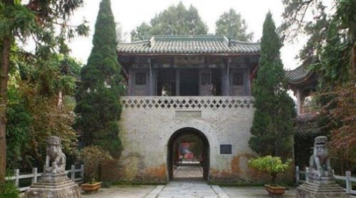 诸葛亮墓无人敢盗 只因墓穴内机关重重(进得去出不来)