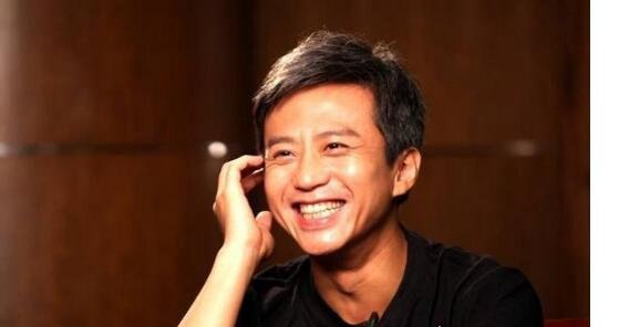 邓超曝陈赫体重有218斤 陈赫晒两人打篮球照片回怼邓超年纪