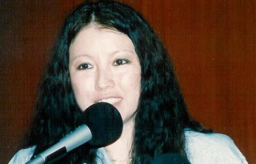 作家三毛之死的真正原因 三毛母亲回忆她的死是一场意外
