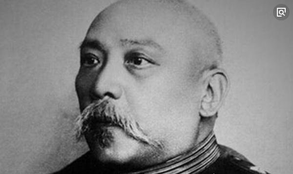 中国历史上2位鹰视狼顾之相的人物 司马懿和袁世凯(帝王之相)