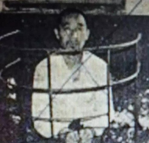 万顺天国搞笑版介绍 只有14个人的国家(被3名警官一锅端)