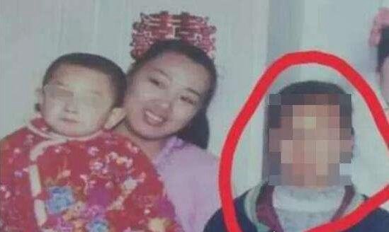澎拜记者王乐爆料汤兰兰的照片 可能造成苏丽惨案的重演