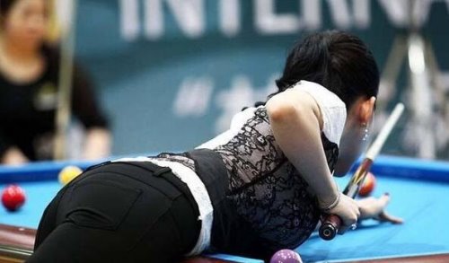 九球天后潘晓婷胸围凸点图片 75D完美身材令人大饱眼福