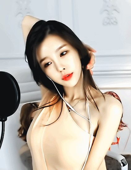 王思聪花2千万签约韩国女主播 尹素婉一组美艳动图