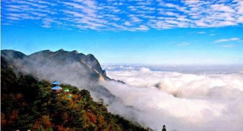 中国四大避暑胜地 分别是北戴河、鸡公山、莫干山和庐山