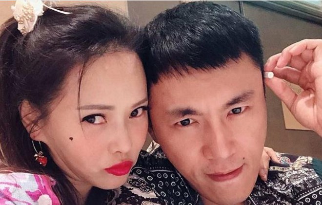 秦昊伊能静怎么好上的 伊能静婚内出轨离婚答应秦昊追求(姐弟恋)