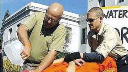 惨无人道的水刑 古代被称为浸猪笼(美中情局的逼供酷刑)