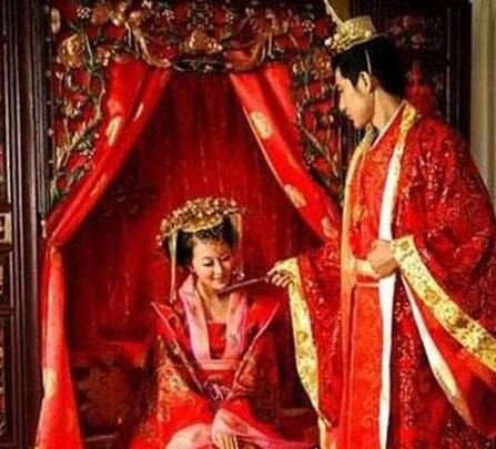 古代洞房花烛 为何新娘要穿开裆裤(第一次为避免女方尴尬)