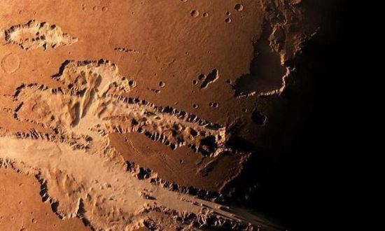 太阳系中最大的峡谷 火星水手号峡谷(长度是怒江大峡谷7倍)