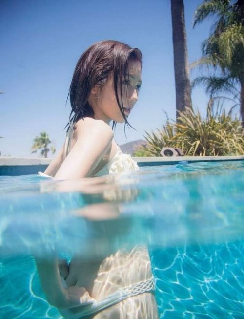 渡边麻友 不知不觉中超吸睛美臀写真