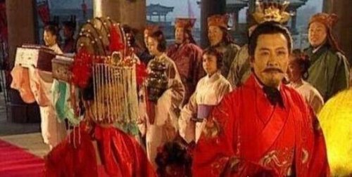 刘备的老婆是谁 抛妻弃子夫人跳井自杀(多次丧偶)