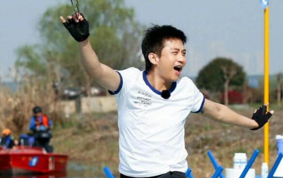 奔跑吧全新阵容 7人组换了一大半(邓超鹿晗陈赫王祖蓝退出)