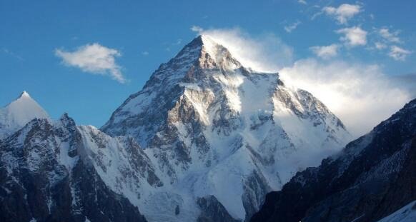世界三大高峰 无数高山征服者在此丧命(海拔全都超过8500米)