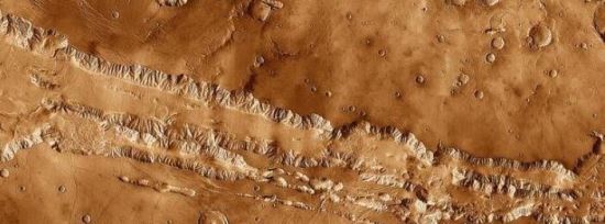 太阳系中最大的峡谷 火星水手号峡谷(长度是怒江大峡谷7倍)