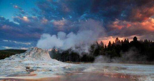 世界上最恐怖的火山 美国黄石超级火山已进入活跃期
