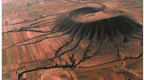 中国最大的火山群 大同火山群(一共有30多座火山)