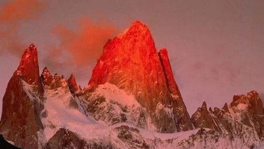 世界上最高的活火山 海拔6893米(离世界最高的死火山不远)