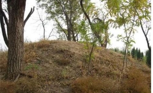 真实的和珅墓在哪?他斥巨资修建的和陵并没有机会住进去