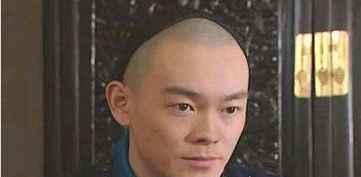 爱新觉罗·弘时是被雍正所杀吗 弘时为什么不受宠