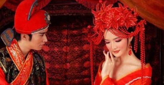 古代洞房花烛 为何新娘要穿开裆裤(第一次为避免女方尴尬)