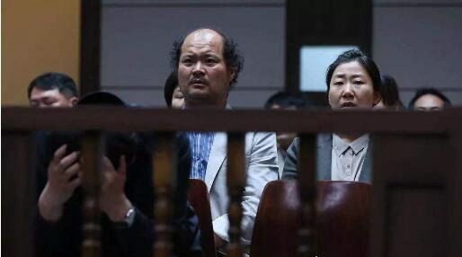 澎拜记者王乐爆料汤兰兰的照片 可能造成苏丽惨案的重演