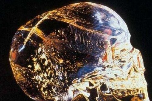玛雅人水晶头骨之谜 英国发现13个水晶头骨真相