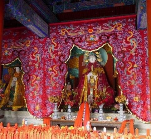 2004年北顶娘娘庙事件 施工刮起诡异大风挖出蛇坑