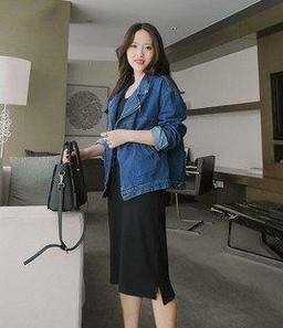 黑色背心裙如何搭配
